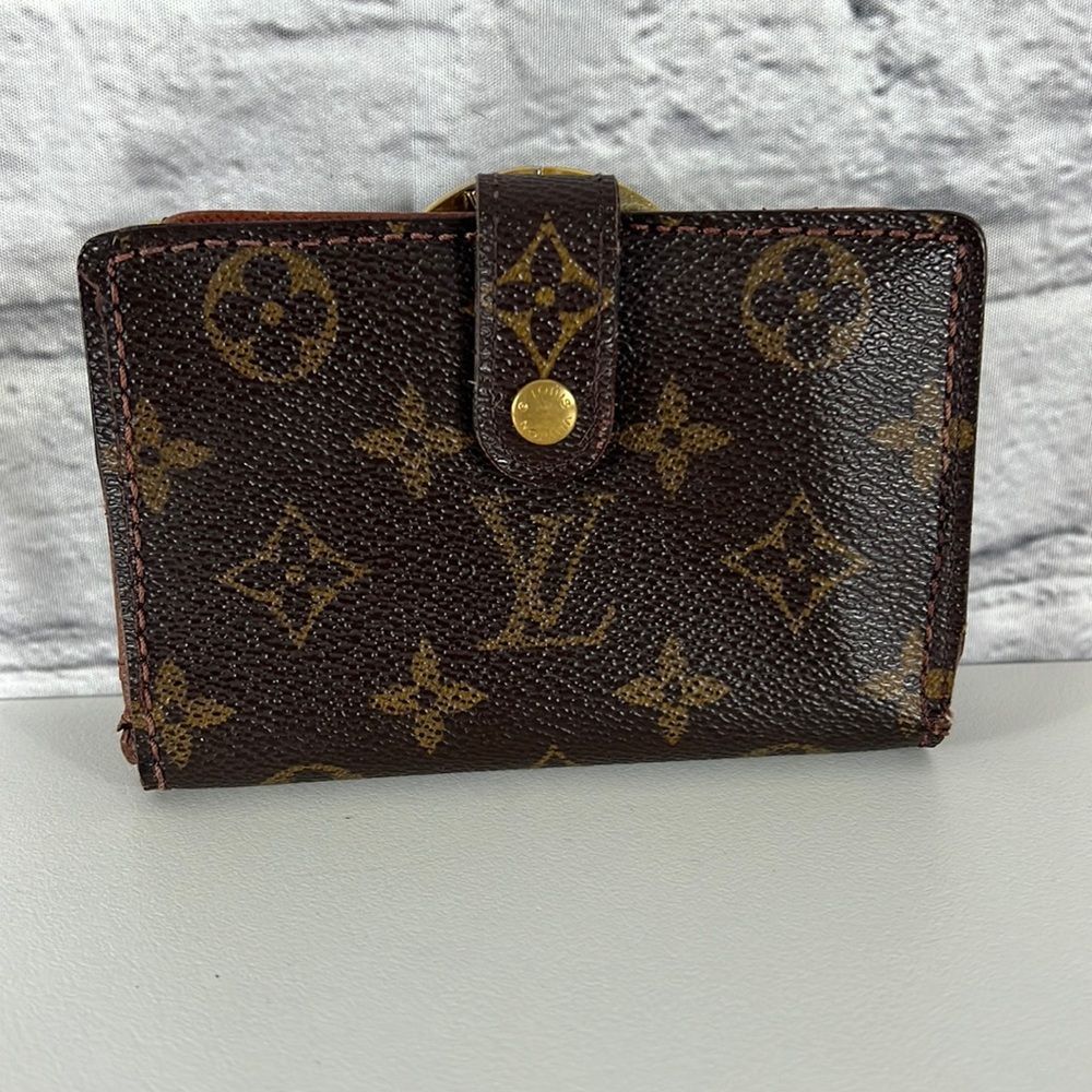 Authenticated Louis Vuitton Viennois vintage wallet - Picture 1 of 15